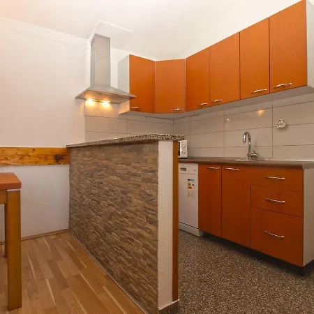 Mario 1680 Apartmán