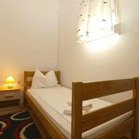 Mario 1680 Apartmán Pula