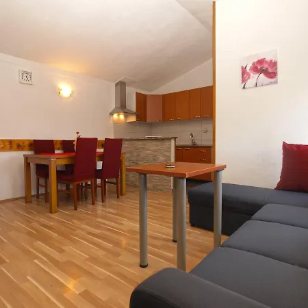 Mario 1680 Apartmán