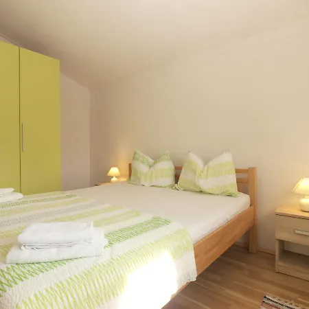 Mario 1680 Apartmán Pula
